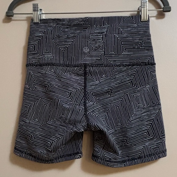 Lululemon Sz 4 Wunder Short 5" In Maze Jacquard White Black *Luon - Picture 5 of 11